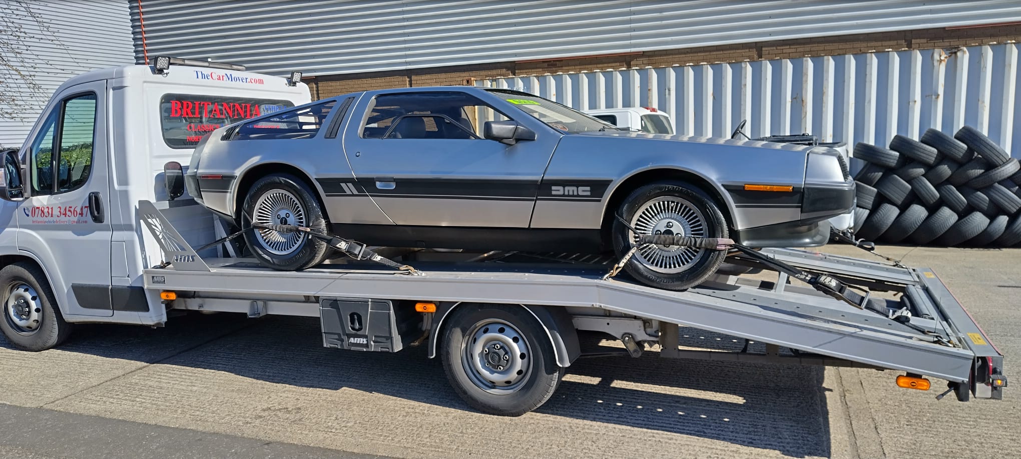DeLorean DMC-12